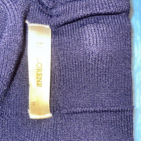 A beautiful navy blue knee length skirt - Picture 4 of 5